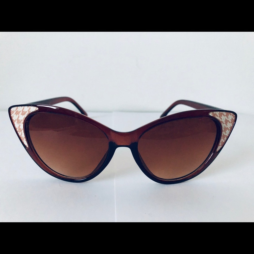 Betsy Johnson Sunglasses with Case